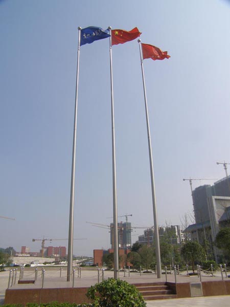 學(xué)校錐形旗杆